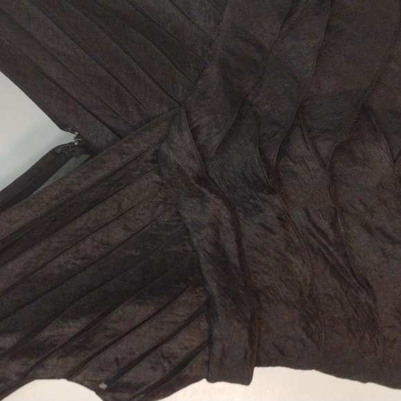 Adrianna Papell shutter ruffle pleated cocktail/prom dress black sz 10 - Picture 7 of 16